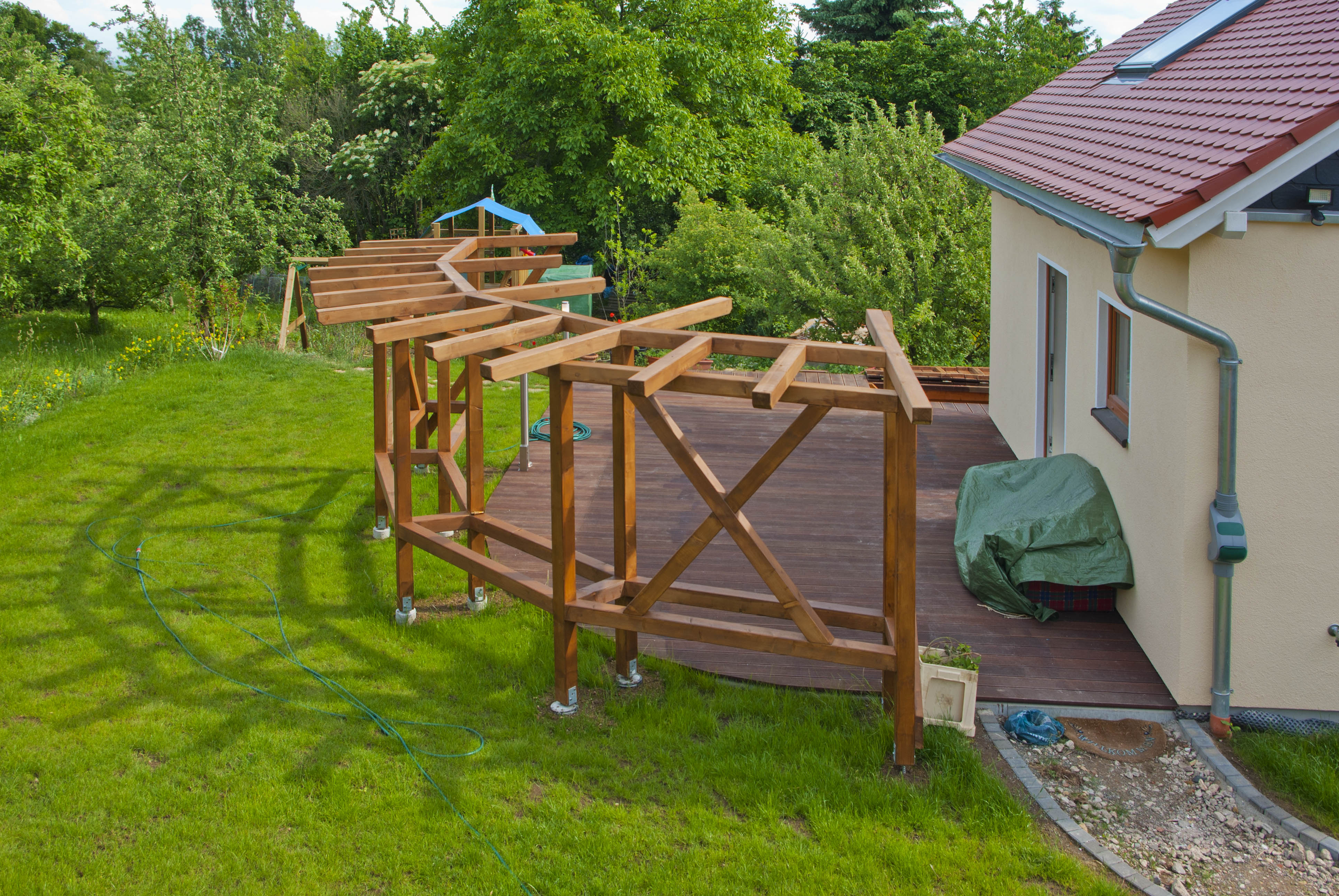 Pergola Planung einer Terrasse mit großer Pergola / Weimar